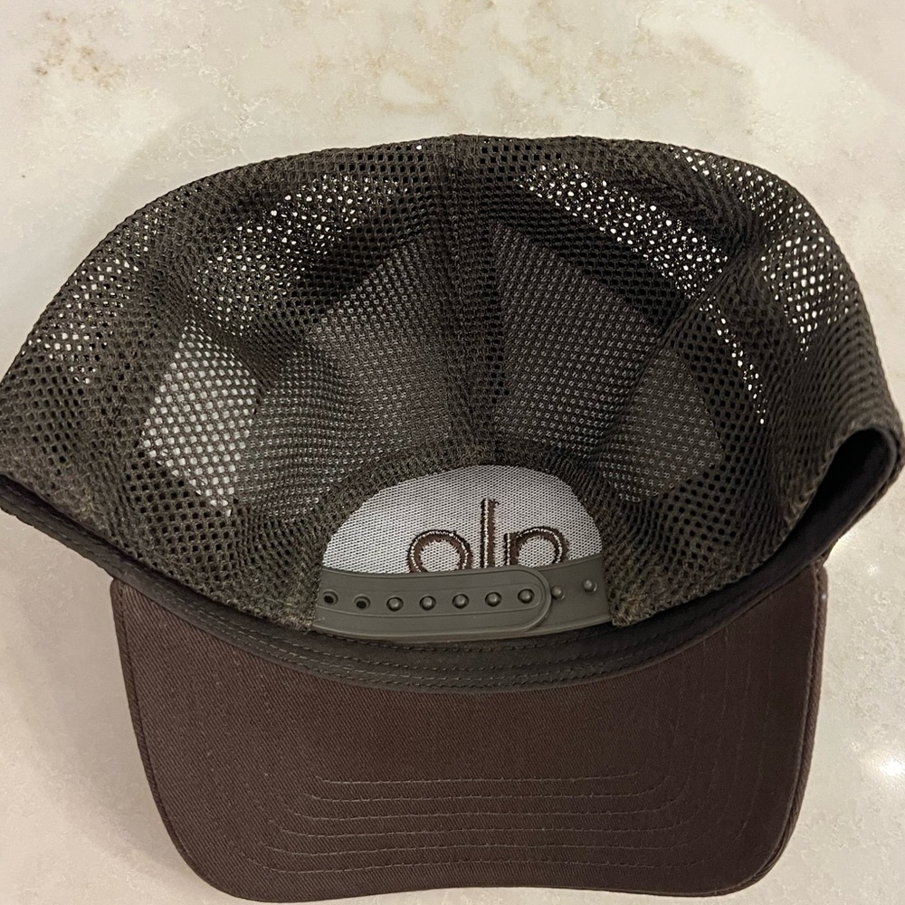 Alo Yoga Brown Trucker Hat Mesh Back Adjustable - Unisex - Picture 3 of 5